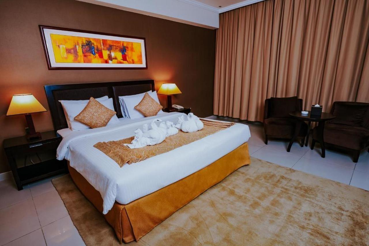 Villaggio Hotel Abu Dhabi Exteriör bild
