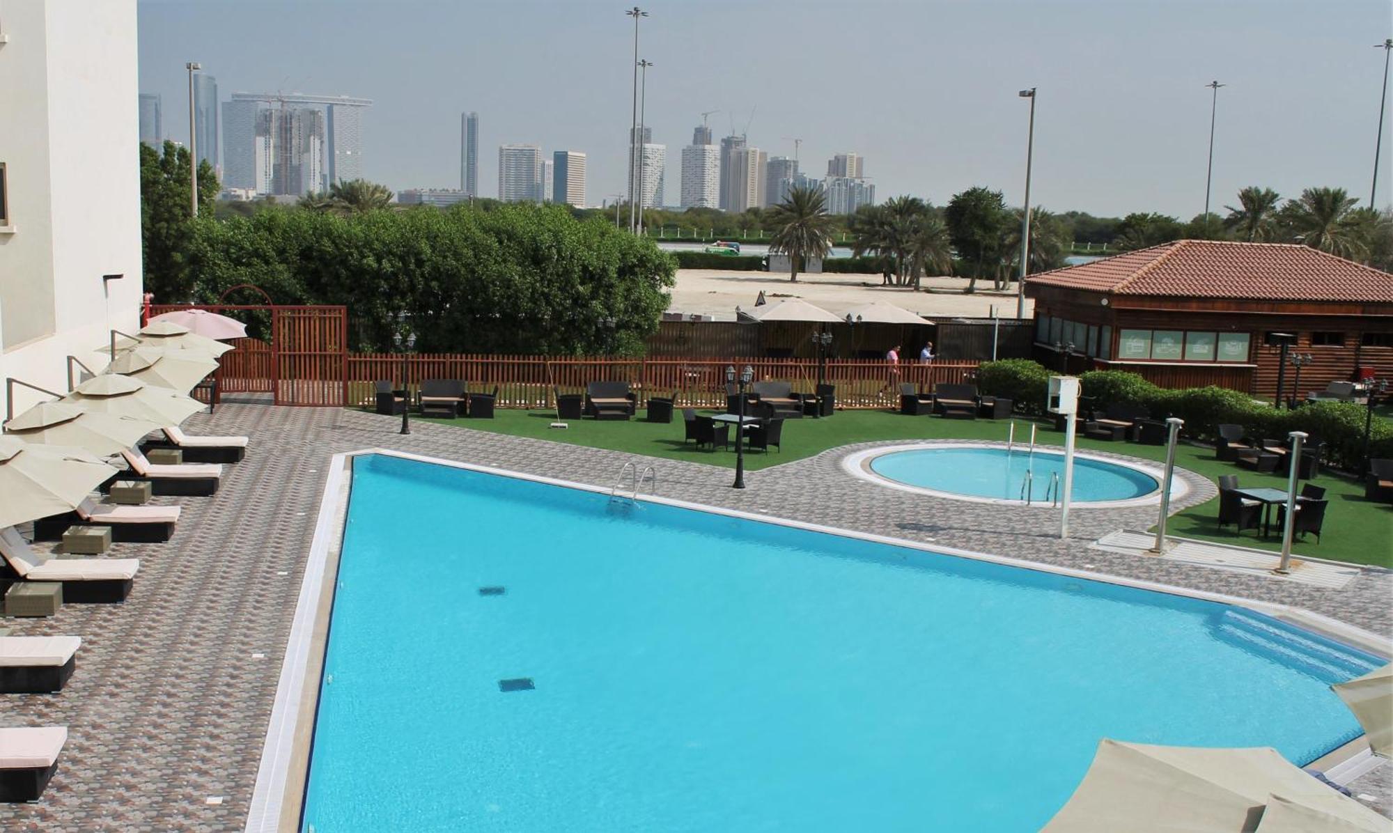 Villaggio Hotel Abu Dhabi Exteriör bild