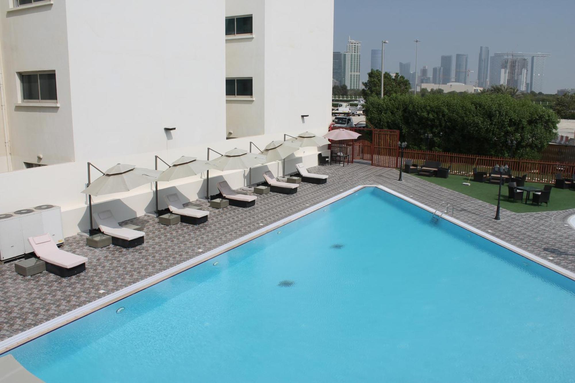 Villaggio Hotel Abu Dhabi Exteriör bild